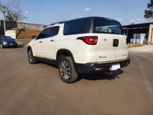 Capota de fibra para Fiat Toro